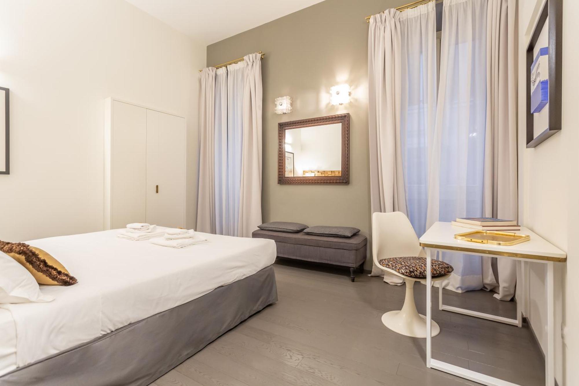 Spanish Steps Deluxe Apartment Rom